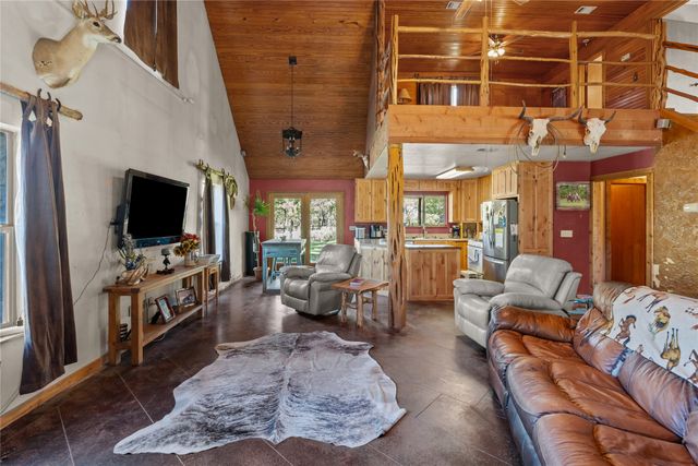 262 N Cheyenne Trail, Springtown, TX 76082