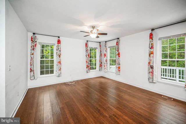 616 LAKEVIEW PKWY, Locust Grove, VA 22508