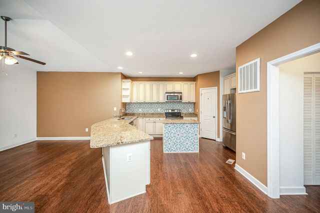 616 LAKEVIEW PKWY, Locust Grove, VA 22508