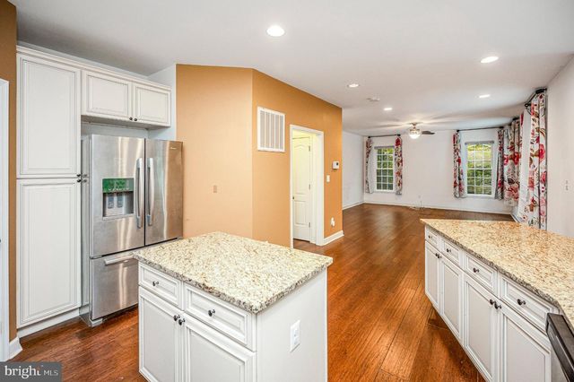 616 LAKEVIEW PKWY, Locust Grove, VA 22508