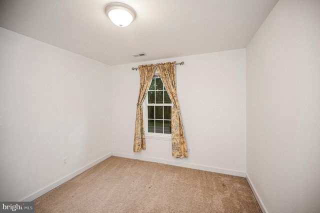 616 LAKEVIEW PKWY, Locust Grove, VA 22508