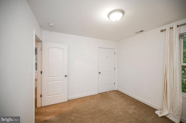 616 LAKEVIEW PKWY, Locust Grove, VA 22508