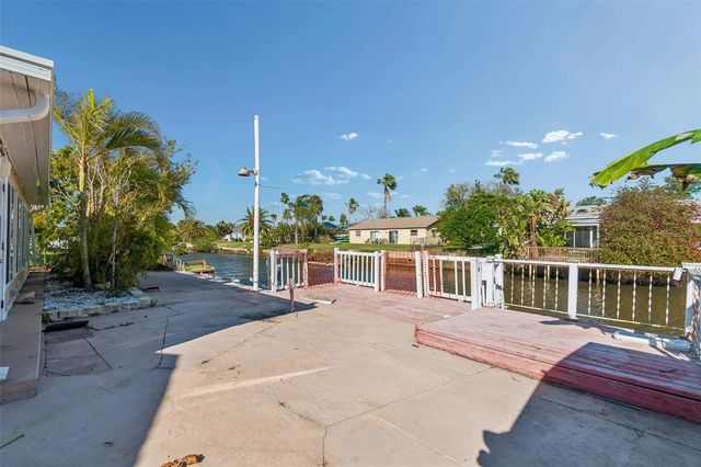 9900 ISLAND HARBOR DRIVE, Port Richey, FL 34668