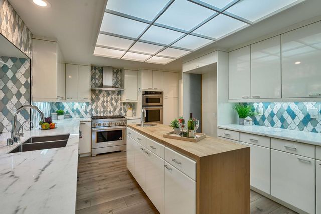 7529 Pineridge Ln, Fair Oaks, CA 95628