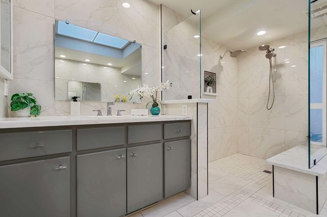 7529 Pineridge Ln, Fair Oaks, CA 95628