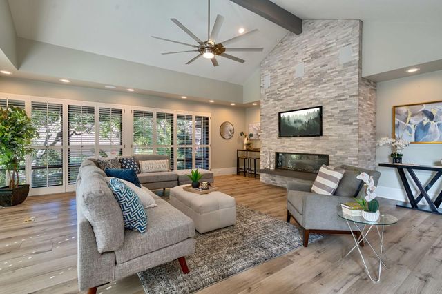 7529 Pineridge Ln, Fair Oaks, CA 95628