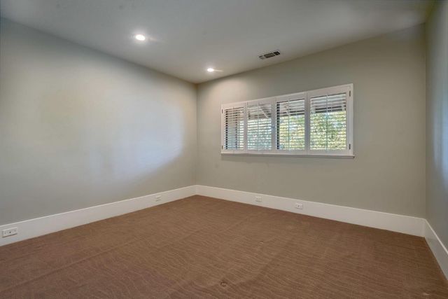 7529 Pineridge Ln, Fair Oaks, CA 95628