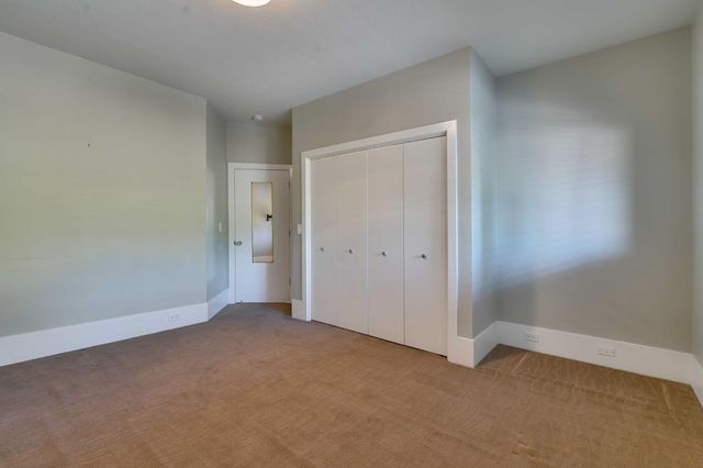 7529 Pineridge Ln, Fair Oaks, CA 95628