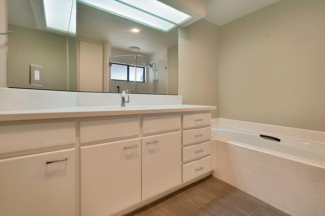 7529 Pineridge Ln, Fair Oaks, CA 95628