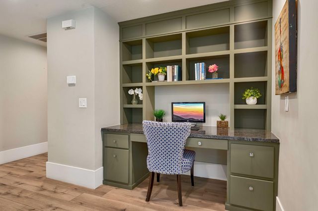 7529 Pineridge Ln, Fair Oaks, CA 95628