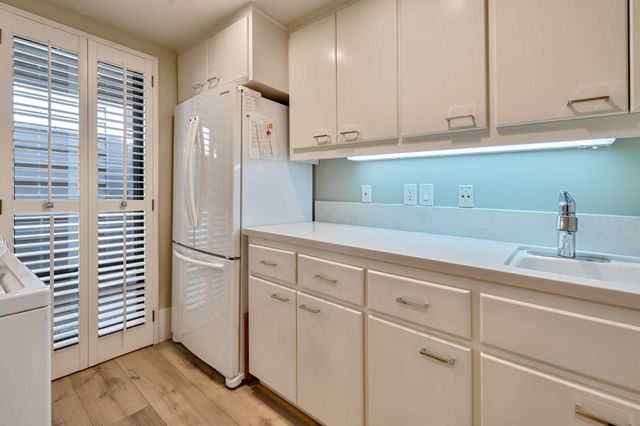 7529 Pineridge Ln, Fair Oaks, CA 95628