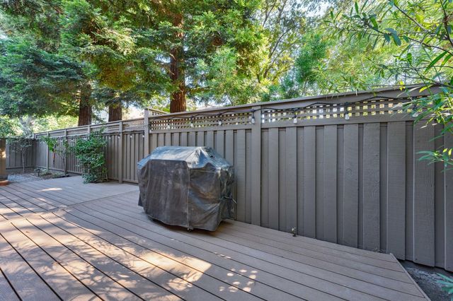 7529 Pineridge Ln, Fair Oaks, CA 95628