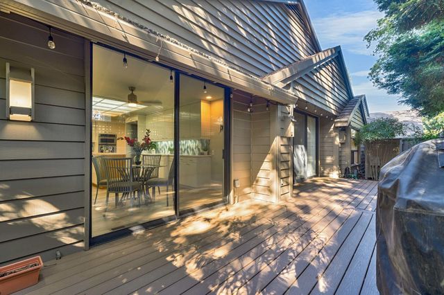 7529 Pineridge Ln, Fair Oaks, CA 95628