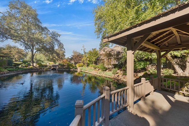 7529 Pineridge Ln, Fair Oaks, CA 95628