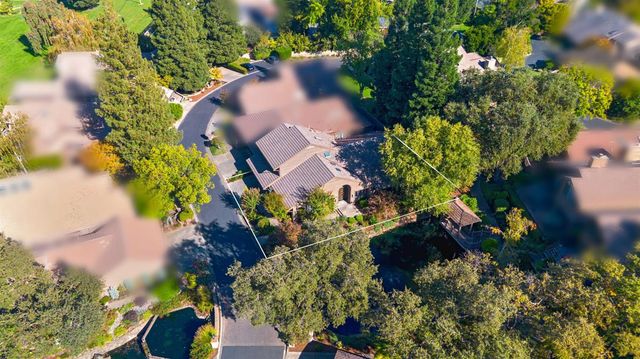 7529 Pineridge Ln, Fair Oaks, CA 95628