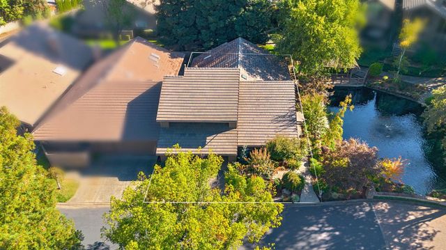 7529 Pineridge Ln, Fair Oaks, CA 95628