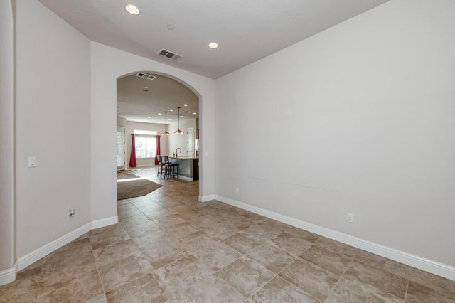 4160 N Newport Bay, Clovis, CA 93619