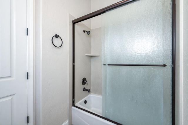 4160 N Newport Bay, Clovis, CA 93619