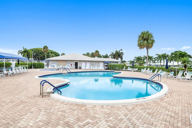 514 SW 20th Street, Boynton Beach, FL 33426
