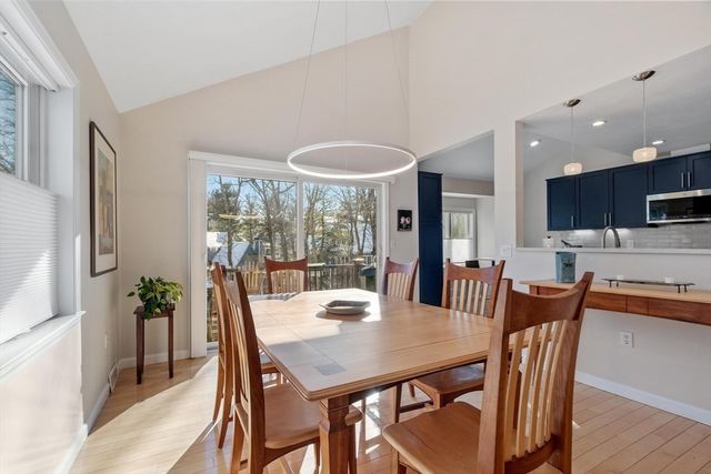 345 Bishops Forest Dr 345, Waltham, MA 02452