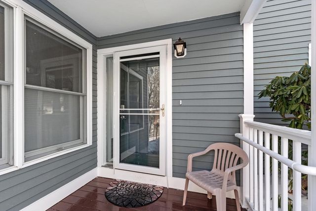 345 Bishops Forest Dr 345, Waltham, MA 02452