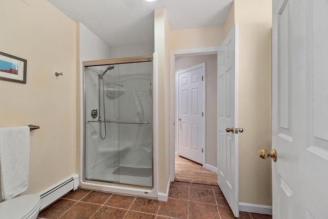 345 Bishops Forest Dr 345, Waltham, MA 02452