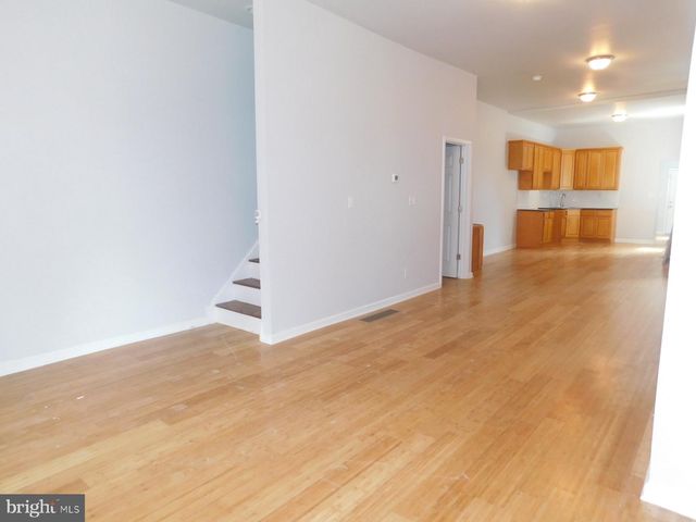 1105 N 42ND ST, Philadelphia, PA 19104
