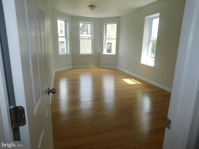1105 N 42ND ST, Philadelphia, PA 19104