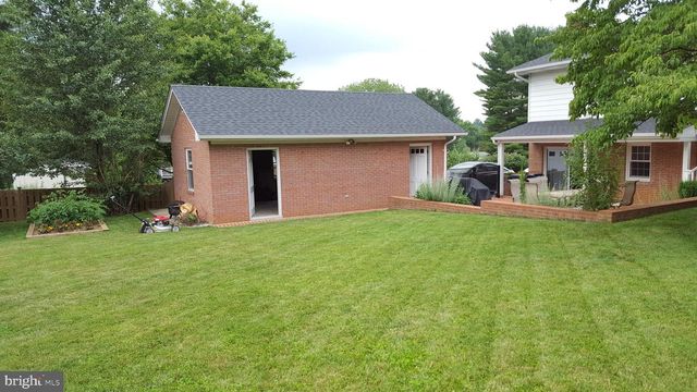 102 LARCH LN, Middletown, MD 21769