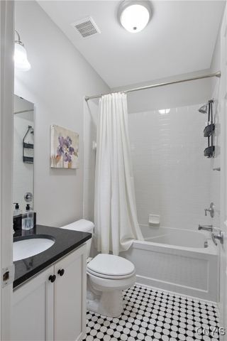8519 Newbury Place, Clay, NY 13041