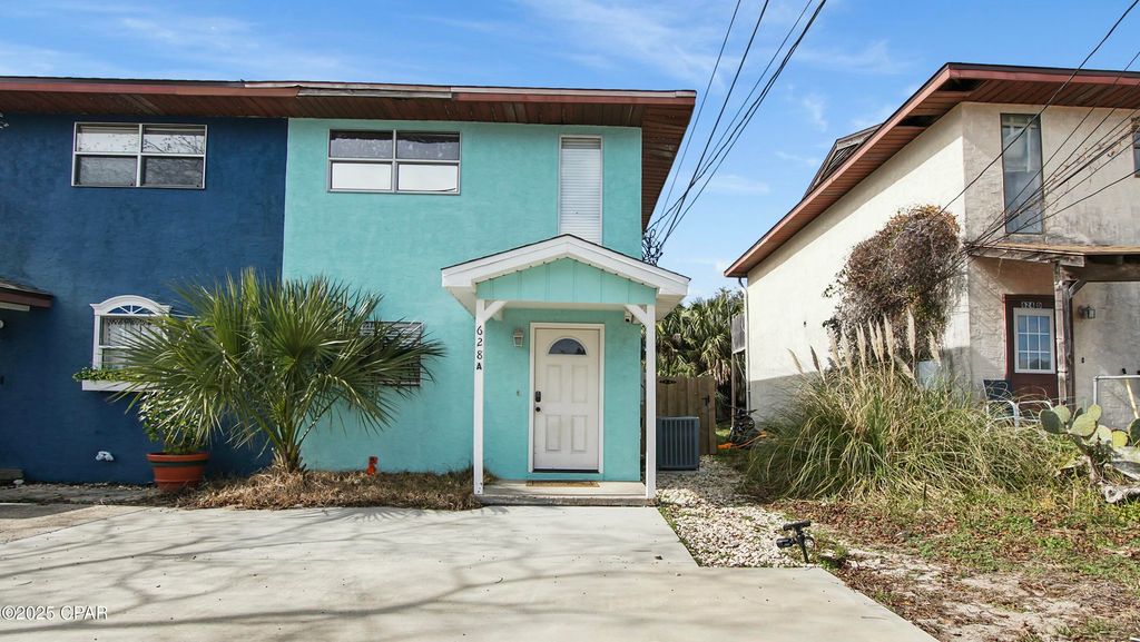 Image 6 of property listing at 628 W Caladium Circle A, Panama City Beach, FL 32413