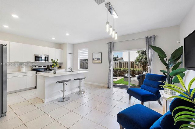 2361 NW 125th St, Miami, FL 33167