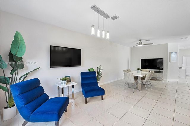 2361 NW 125th St, Miami, FL 33167