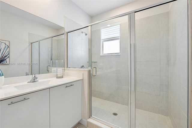 2361 NW 125th St, Miami, FL 33167