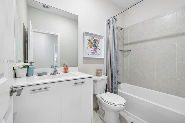 2361 NW 125th St, Miami, FL 33167