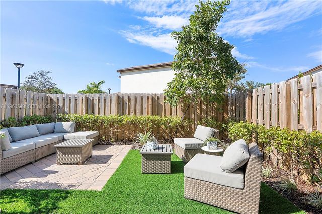 2361 NW 125th St, Miami, FL 33167