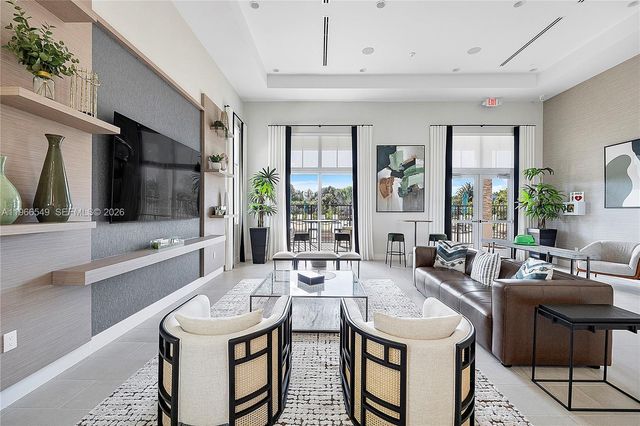 2361 NW 125th St, Miami, FL 33167