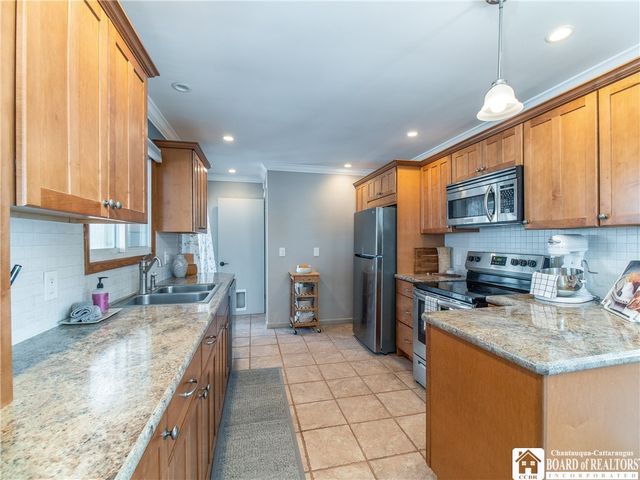 240 Summit Avenue, Jamestown, NY 14701