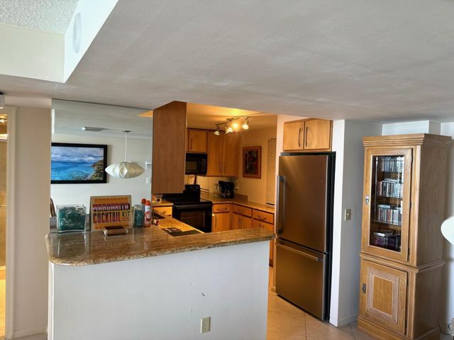 5200 N Flagler Drive 803, West Palm Beach, FL 33407