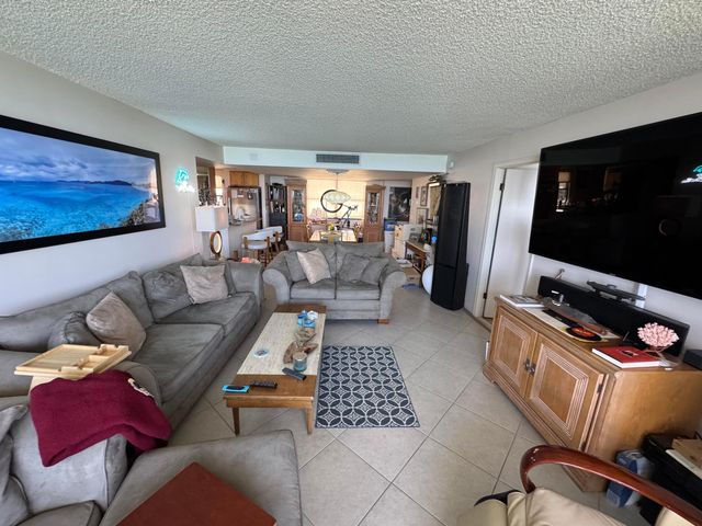 5200 N Flagler Drive 803, West Palm Beach, FL 33407