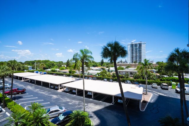 5200 N Flagler Drive 803, West Palm Beach, FL 33407