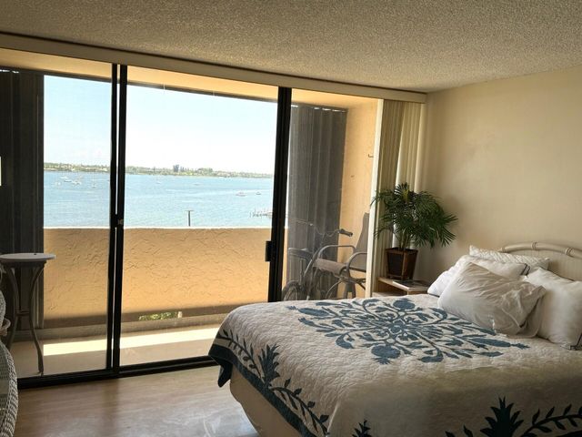 5200 N Flagler Drive 803, West Palm Beach, FL 33407