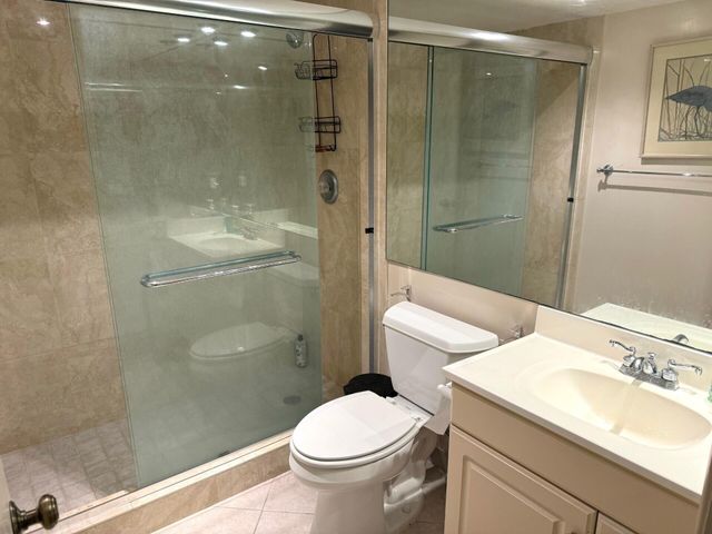 5200 N Flagler Drive 803, West Palm Beach, FL 33407