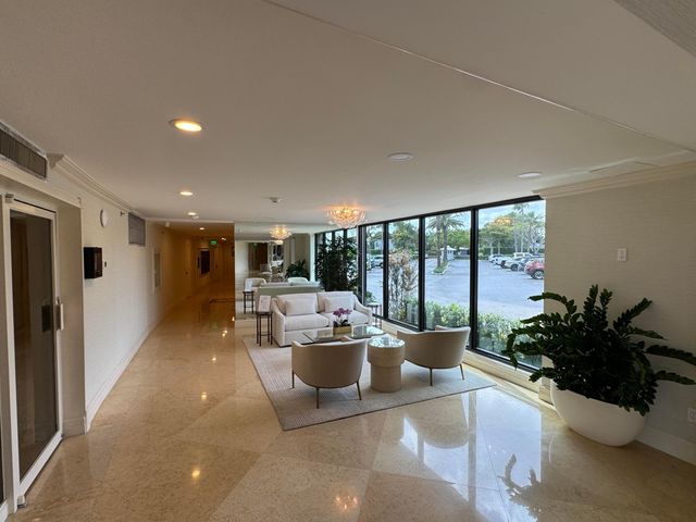 5200 N Flagler Drive 803, West Palm Beach, FL 33407