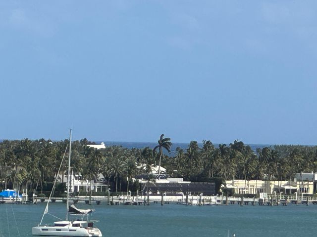 5200 N Flagler Drive 803, West Palm Beach, FL 33407