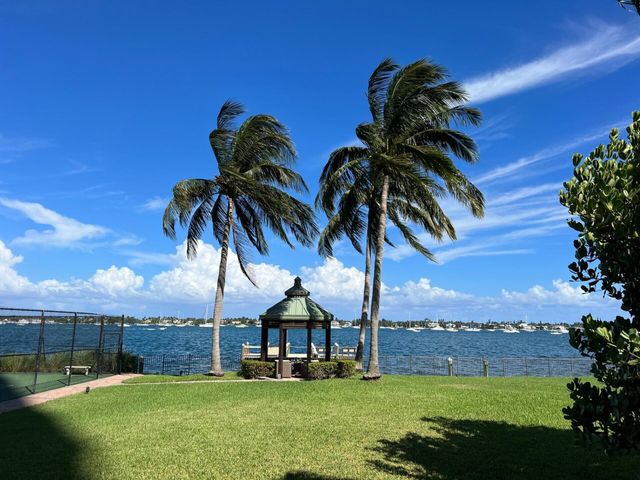 5200 N Flagler Drive 803, West Palm Beach, FL 33407