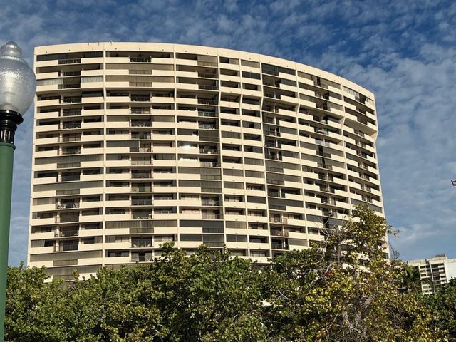 5200 N Flagler Drive 803, West Palm Beach, FL 33407