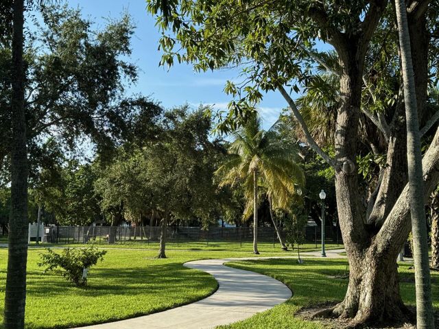 5200 N Flagler Drive 803, West Palm Beach, FL 33407