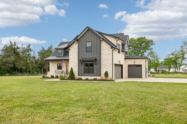 324 Crescent Rd, Murfreesboro, TN 37128