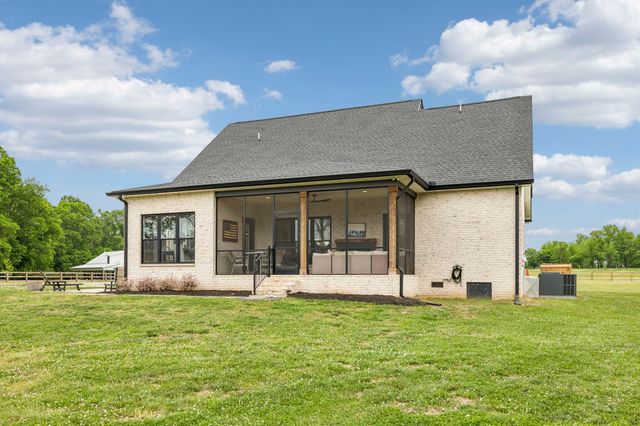 324 Crescent Rd, Murfreesboro, TN 37128